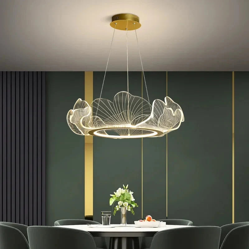 Lampa Wisząca Art Deco z Motywem Liści Miłorzębu i Regulowaną Wysokością