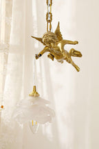 Lampa Wisząca Art Deco ze Złotą Figurką Anioła i Kloszem Kwiatowym - 6