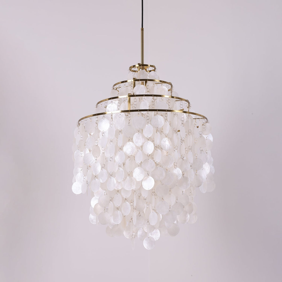 Lampa Wisząca Boho z Dyskami z Muszli na Metalowej Ramie - Złoto