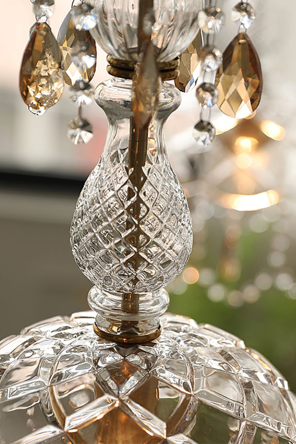 Lampa Wisząca Glamour z Kryształami i Szklanym Kloszem w Stylu Art Deco - 10