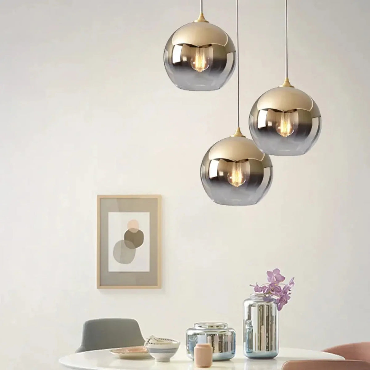 Lampa Wisząca Glamour ze Szklanym Kloszem Kulistym - Złoty