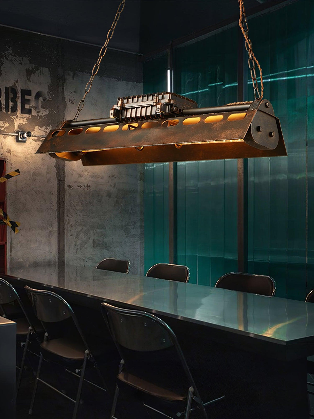 Lampa Wisząca Industrialna z Metalową Obudową na Łańcuchu - 13