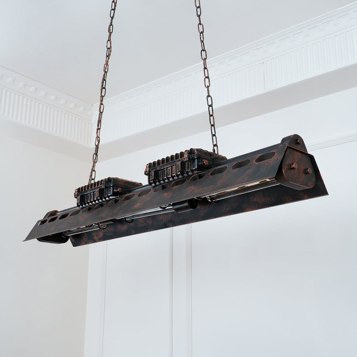Lampa Wisząca Industrialna z Metalową Obudową na Łańcuchu - 31