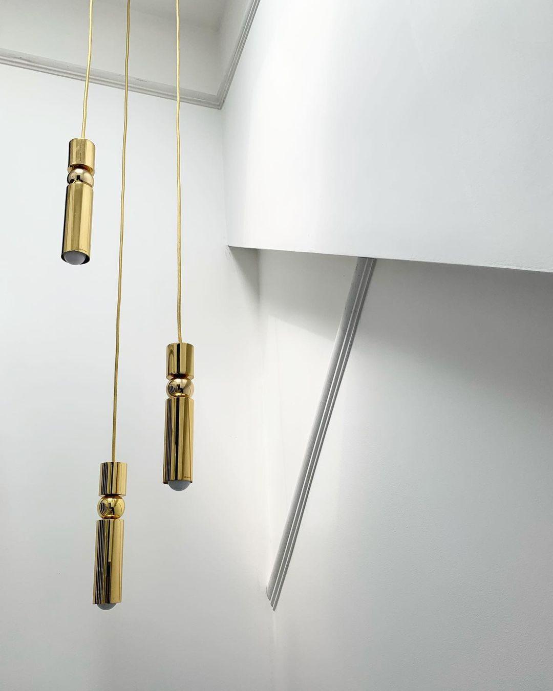 Lampa Wisząca Modernistyczna z Kulą i Cylindryczną Obudową - 10