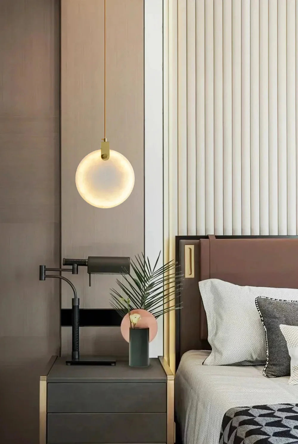 Lampa Wisząca Nowoczesna z Okrągłymi Kloszami Marmurowymi na Złotej Linie - 8