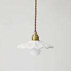 Lampa Wisząca Retro z Ceramicznym Kloszem w Kształcie Płatka - Biały