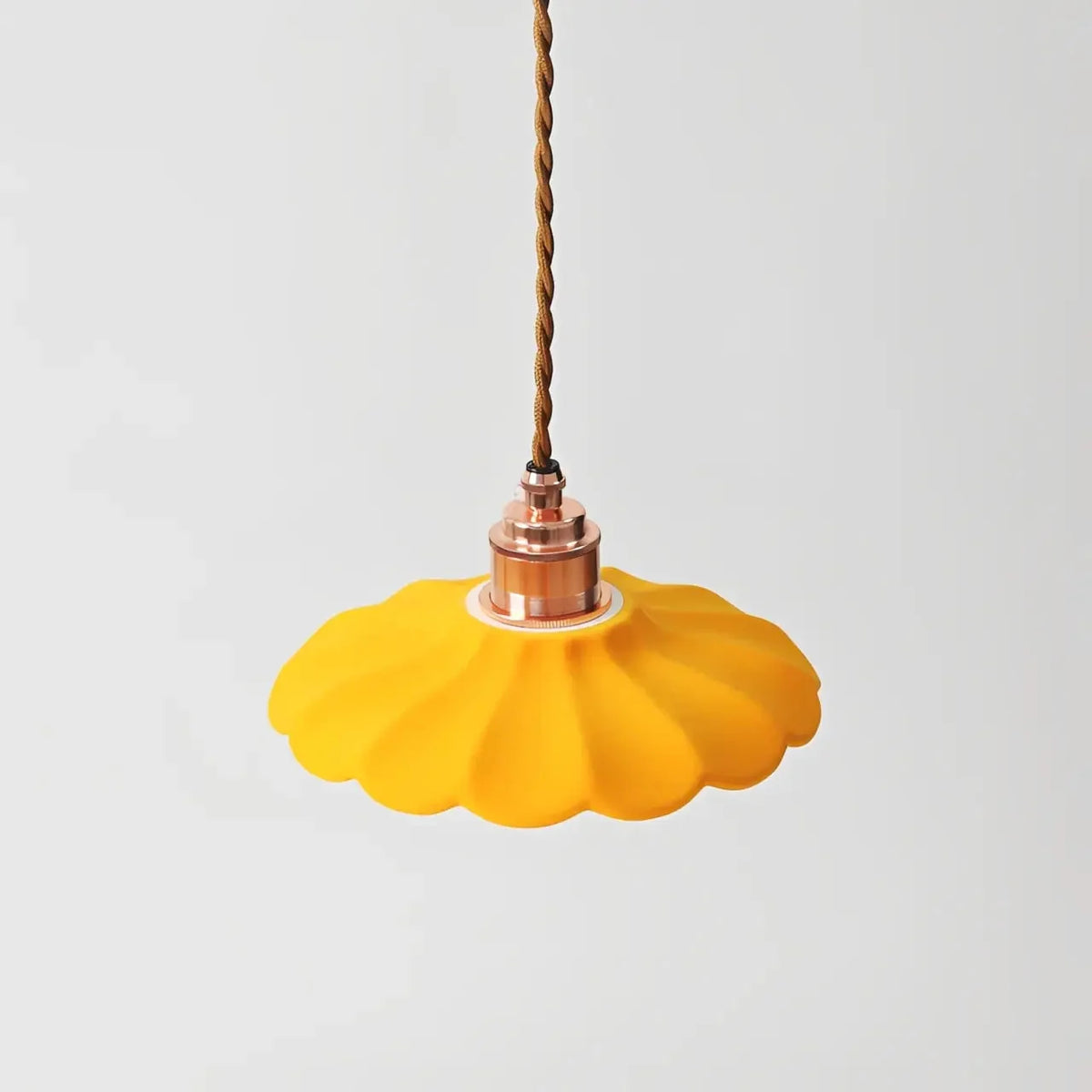 Lampa Wisząca Retro z Ceramicznym Kloszem w Kształcie Płatka - 18