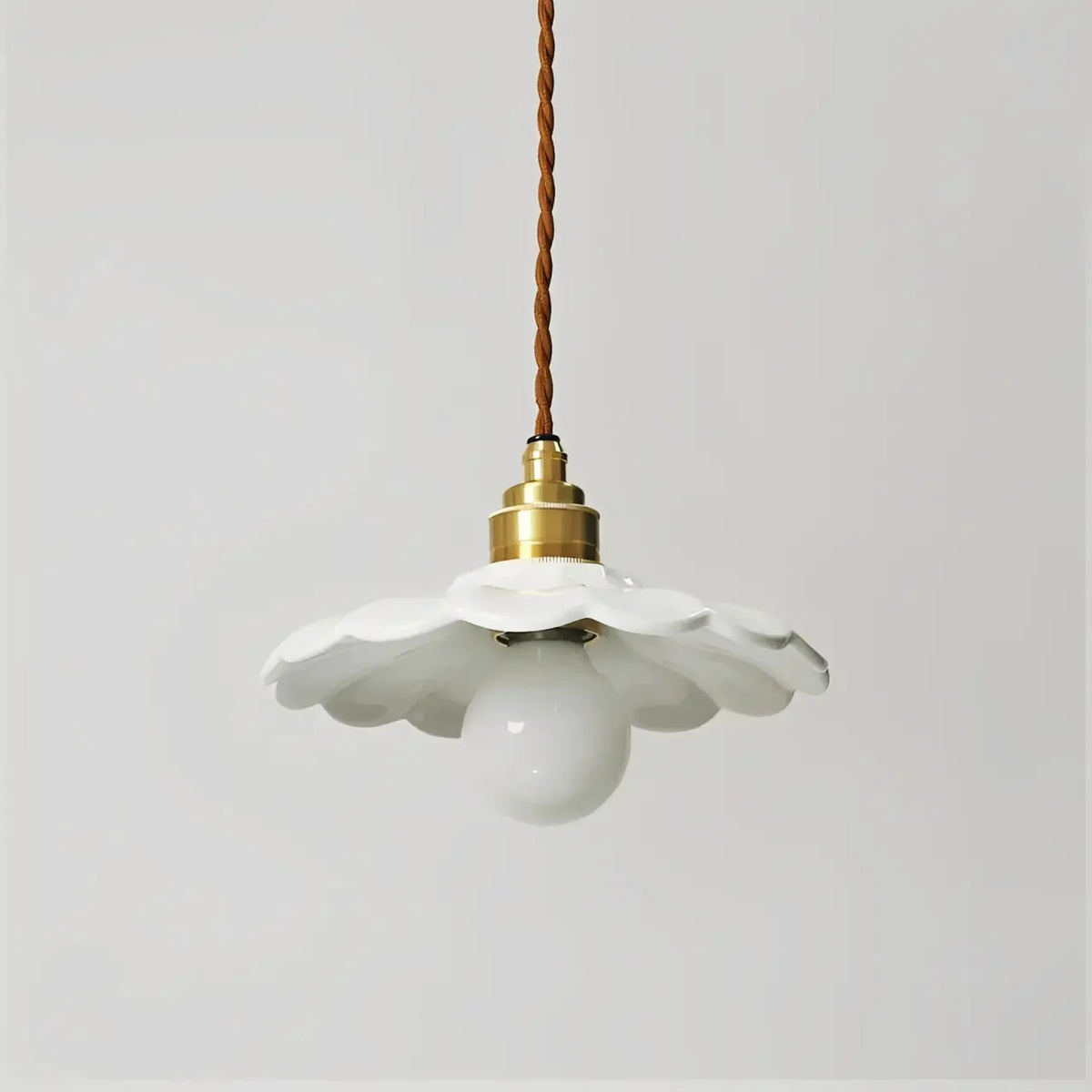 Lampa Wisząca Retro z Ceramicznym Kloszem w Kształcie Płatka - 19