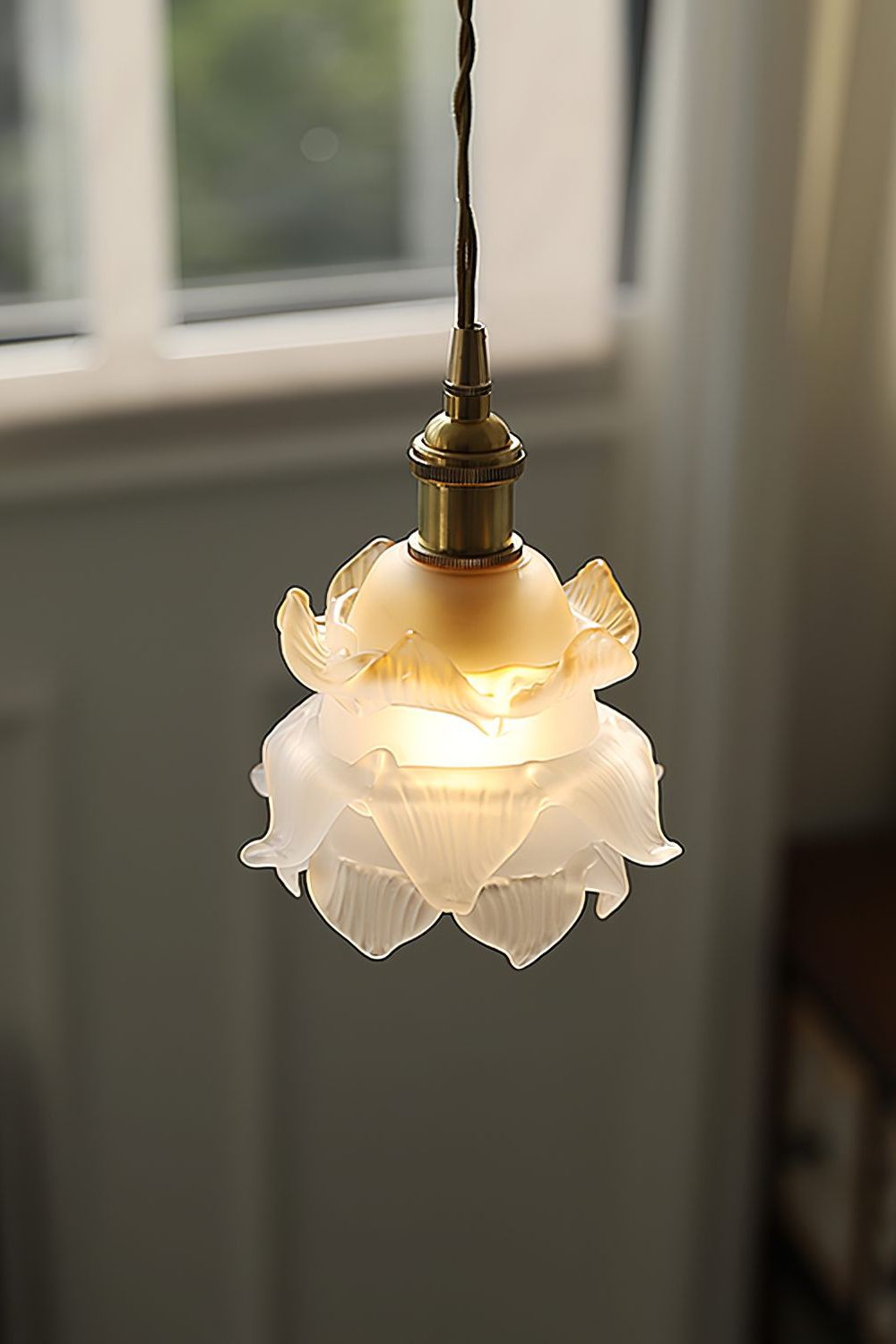 Lampa Wisząca Retro z Kwiatowym Kloszem Szklanym - 6
