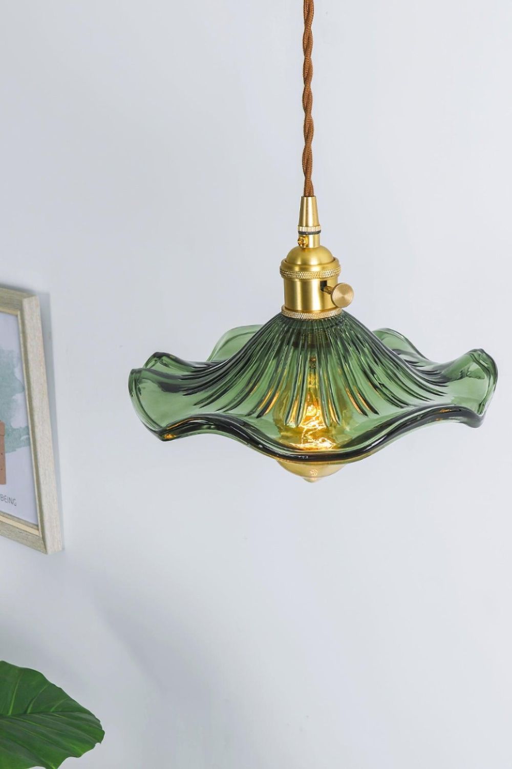 Lampa Wisząca Retro ze Szklanym Kloszem w Kształcie Kwiatu - Złoty i Zielony