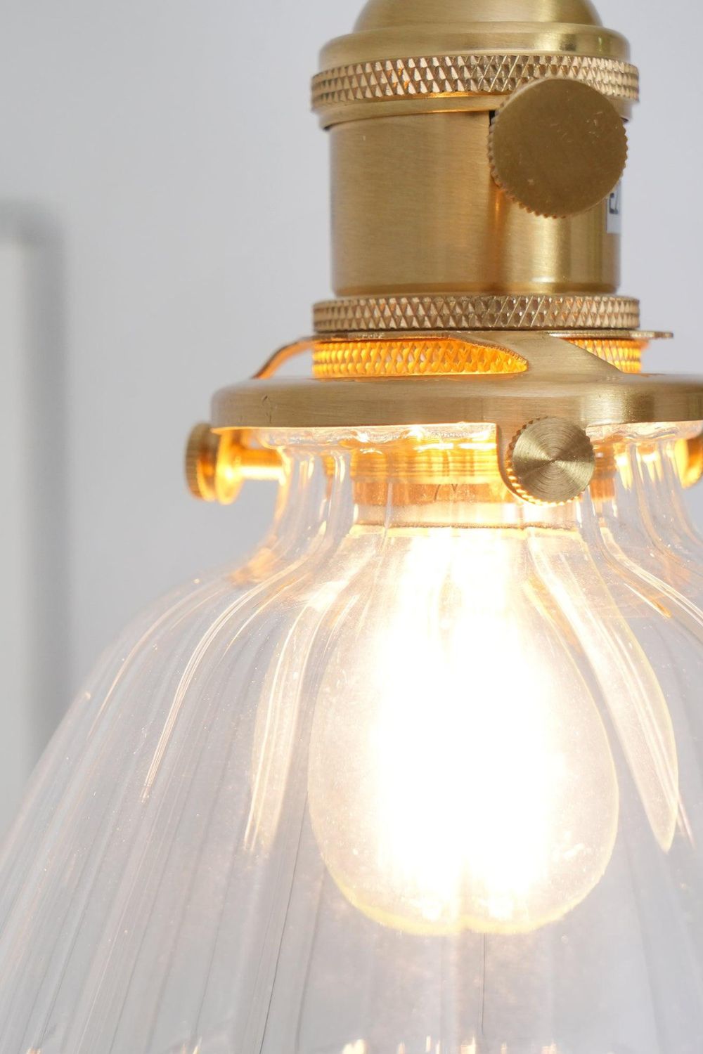Lampa Wisząca Retro ze Szklanym Kloszem z Prążkowanego Szkła - 23
