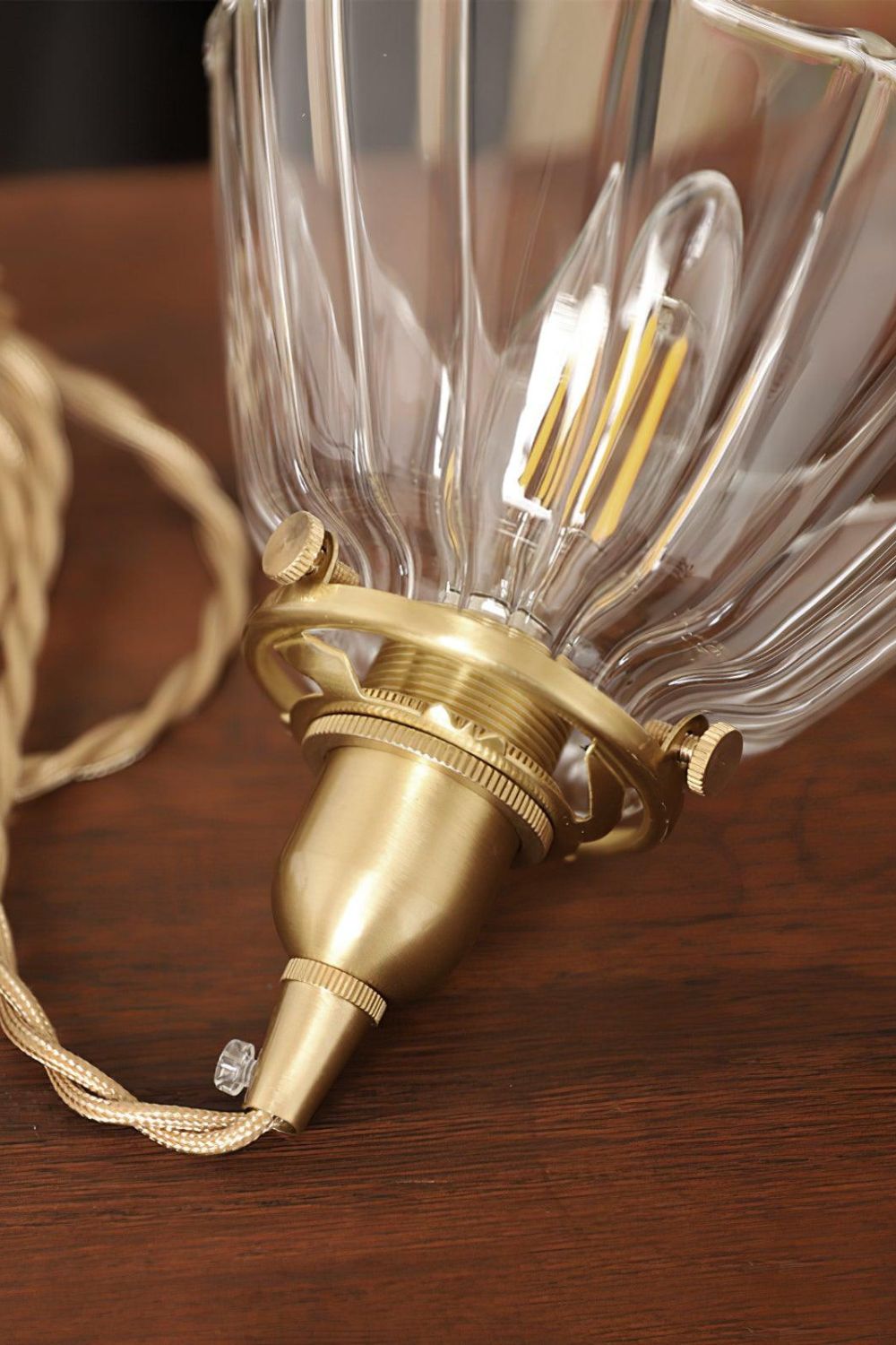 Lampa Wisząca Retro ze Szklanym Kloszem z Prążkowanego Szkła - 25
