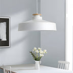 Lampa Wisząca Skandynawska z Drewnianym Detalem i Płaskim Kloszem - Biały