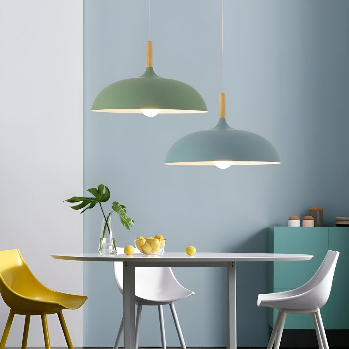 Lampa Wisząca Skandynawska z Okrągłym Kloszem i Drewnianym Akcentem - 30