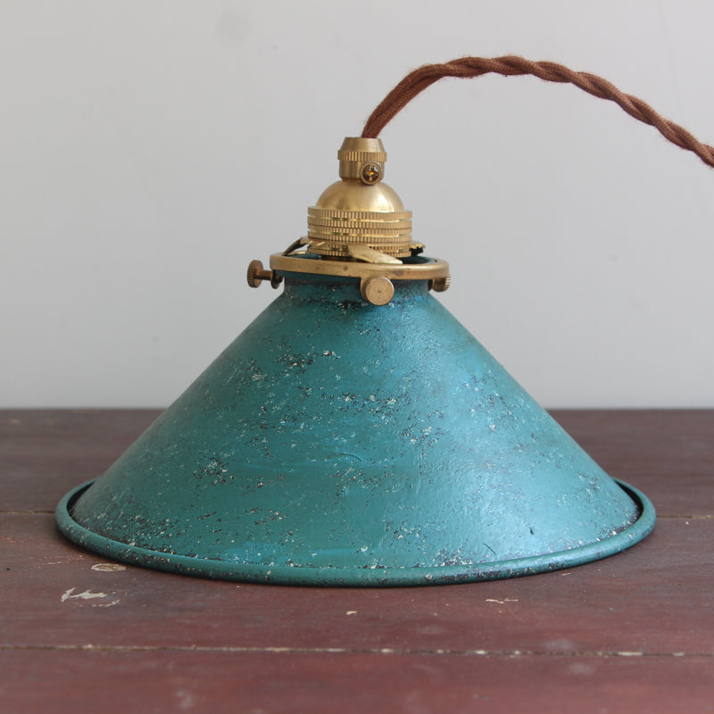 Lampa Wisząca Vintage Rustykalna z Metalowym Kloszem w Kształcie Stożka - 4