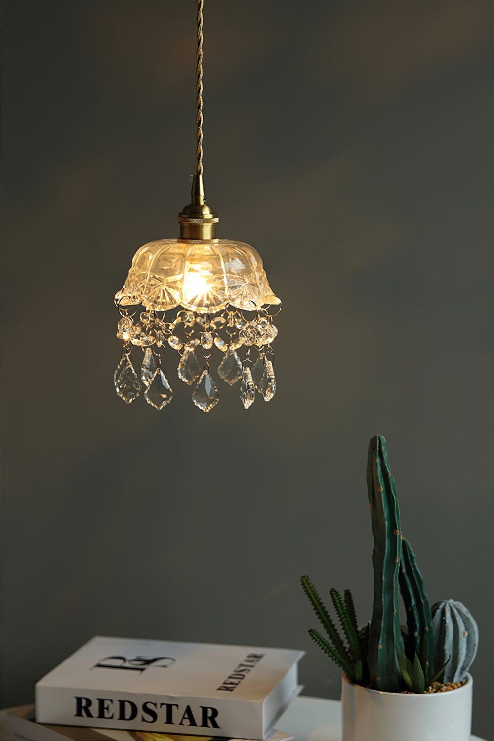 Lampa Wisząca Vintage z Kryształowymi Zawieszkami i Szklanym Kloszem - 8