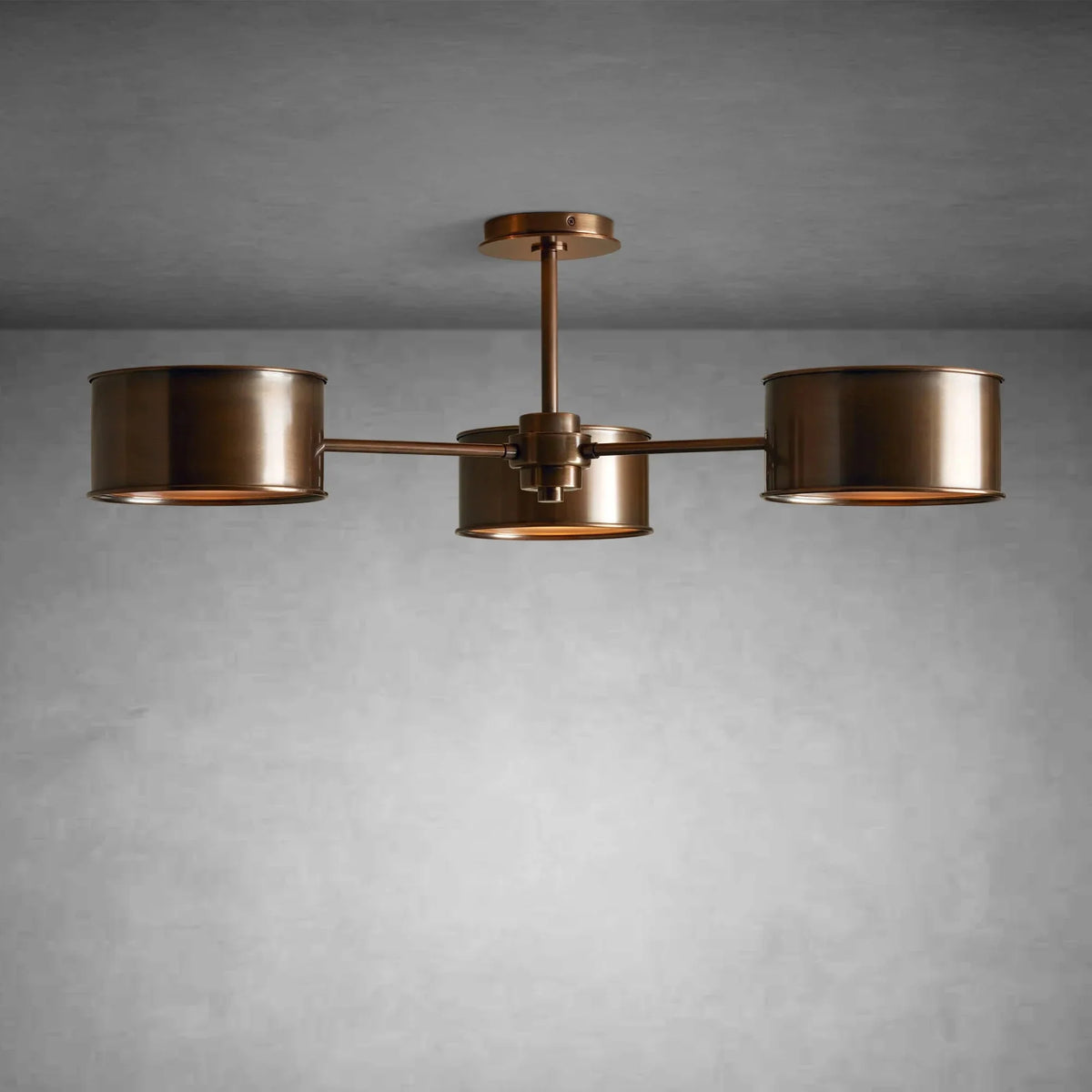 Lampa Sufitowa Art Deco z Trzema Metalowymi Kloszami - 9