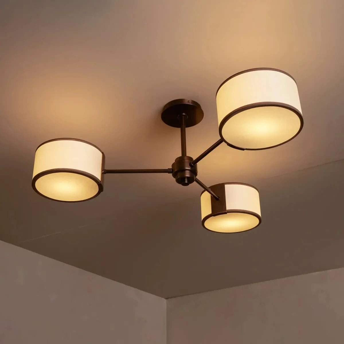 Lampa Sufitowa Nowoczesna z Trzema Okrągłymi Kloszami - 7