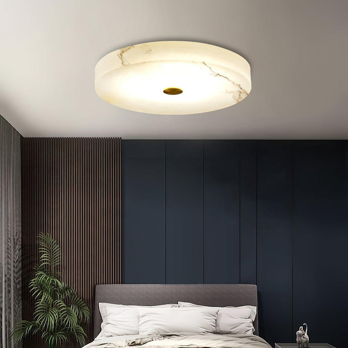 Lampa Sufitowa Okrągła Alabastrowa z Mosiężnym Akcentem - 25