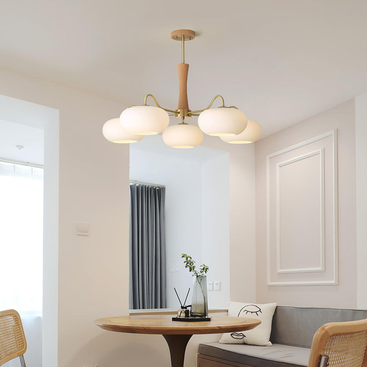 Lampa Sufitowa Retro ze Szklanymi Kloszami i Mosiężnymi Ramionami - 9