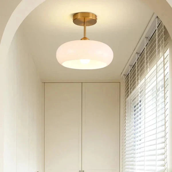 Lampa Sufitowa Retro z Okrągłym Szklanym Kloszem - 10
