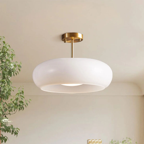 Lampa Sufitowa Retro z Okrągłym Szklanym Kloszem - Mosiądz + Biały