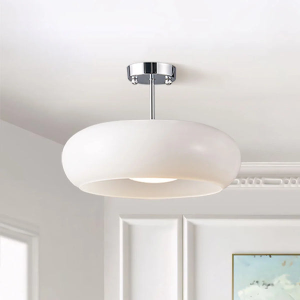 Lampa Sufitowa Retro z Okrągłym Szklanym Kloszem - Chrom + Biały