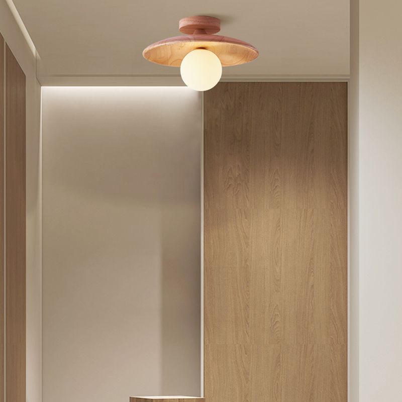 Lampa Sufitowa Skandynawska z Drewnianym Kloszem i Szklaną Kulą