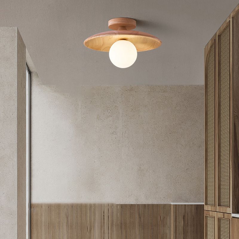 Lampa Sufitowa Skandynawska z Drewnianym Kloszem i Szklaną Kulą - Drewno