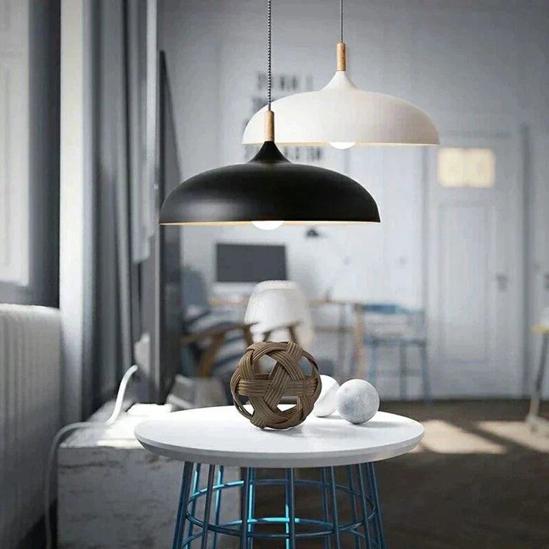 Skandynawska Lampa Wisząca z Kloszem w Kształcie Kopuły i Drewnianym Elementem - 7