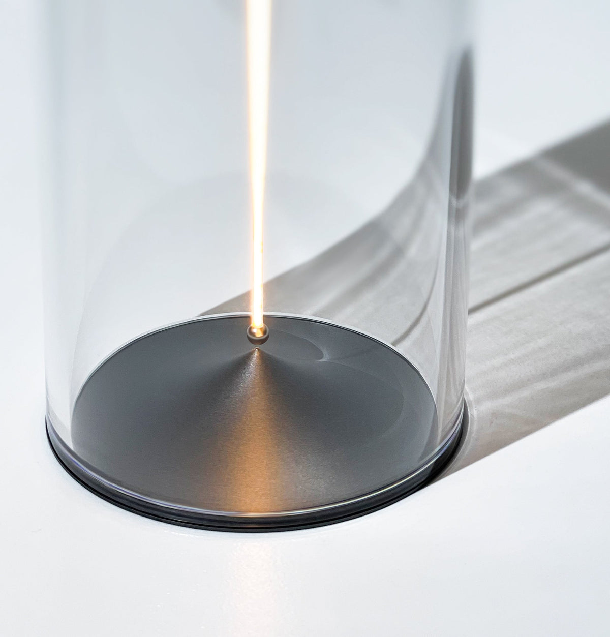 Lampa Stołowa Minimalistyczna z Bezprzewodową Listwą LED - 17