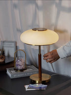 Lampa Stołowa Retro z Żebrowanym Szklanym Kloszem - 16