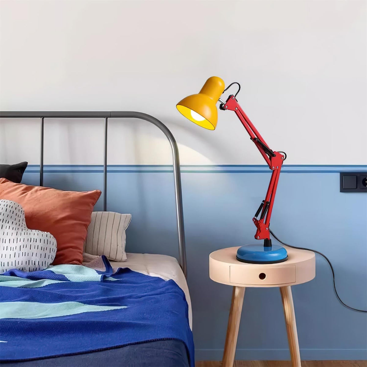 Lampa Stołowa Retro z Regulowanym Ramieniem