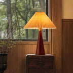 Lampa Stołowa Skandynawska z Plisowanym Kloszem i Drewnianą Podstawą - 10