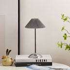 Lampa Stołowa Vintage z Plisowanym Kloszem i Akumulatorem LED - Szary klosz + Srebrna podstawa