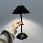 Lampa Stołowa Vintage z Plisowanym Kloszem i Akumulatorem LED - Czarny klosz + Czarna podstawa