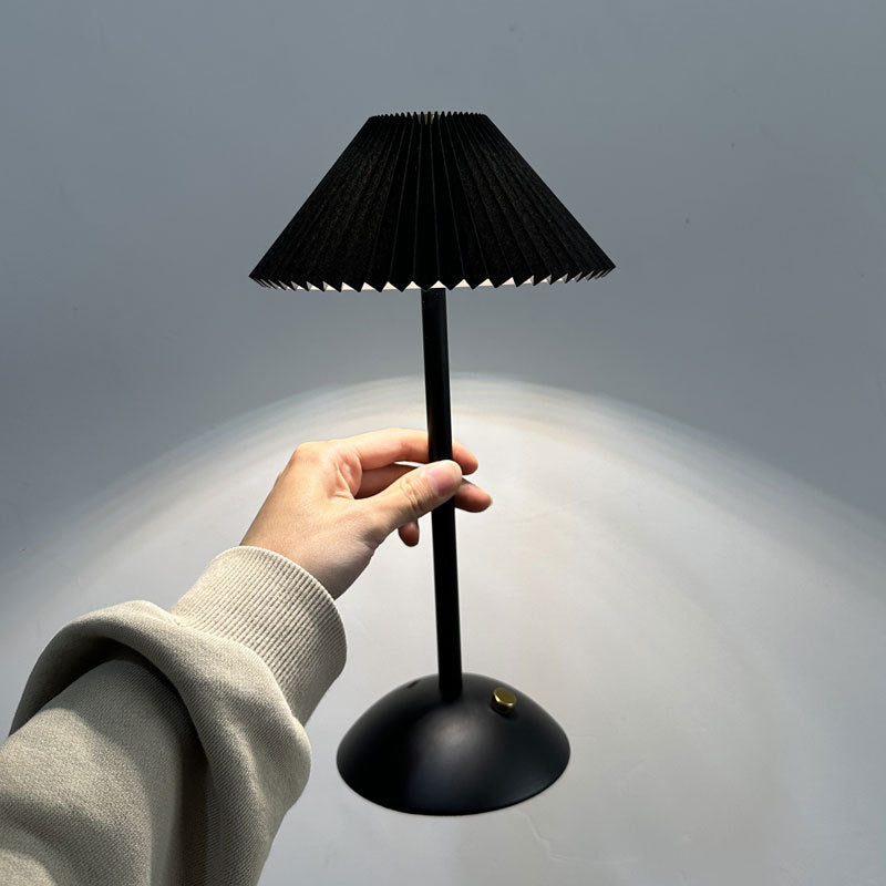 Lampa Stołowa Vintage z Plisowanym Kloszem i Akumulatorem LED - Czarny klosz + Czarna podstawa