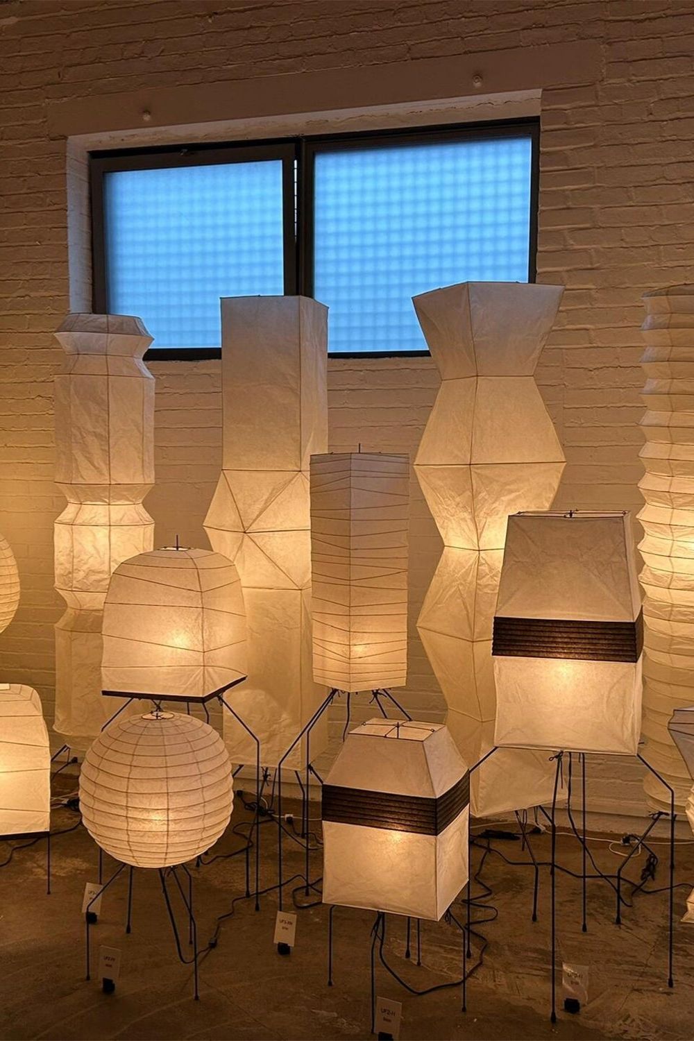 Lampa Podłogowa Japońska z Papieru Washi i Zygzakowatym Kloszem - 19