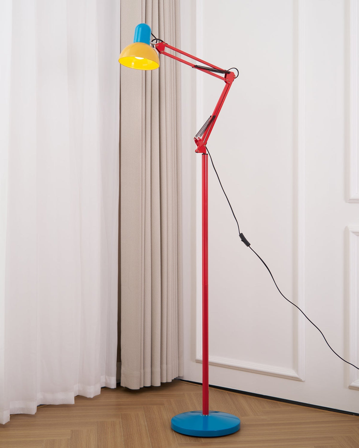 Lampa Podłogowa Retro Memphis z Regulowanym Ramieniem - 21