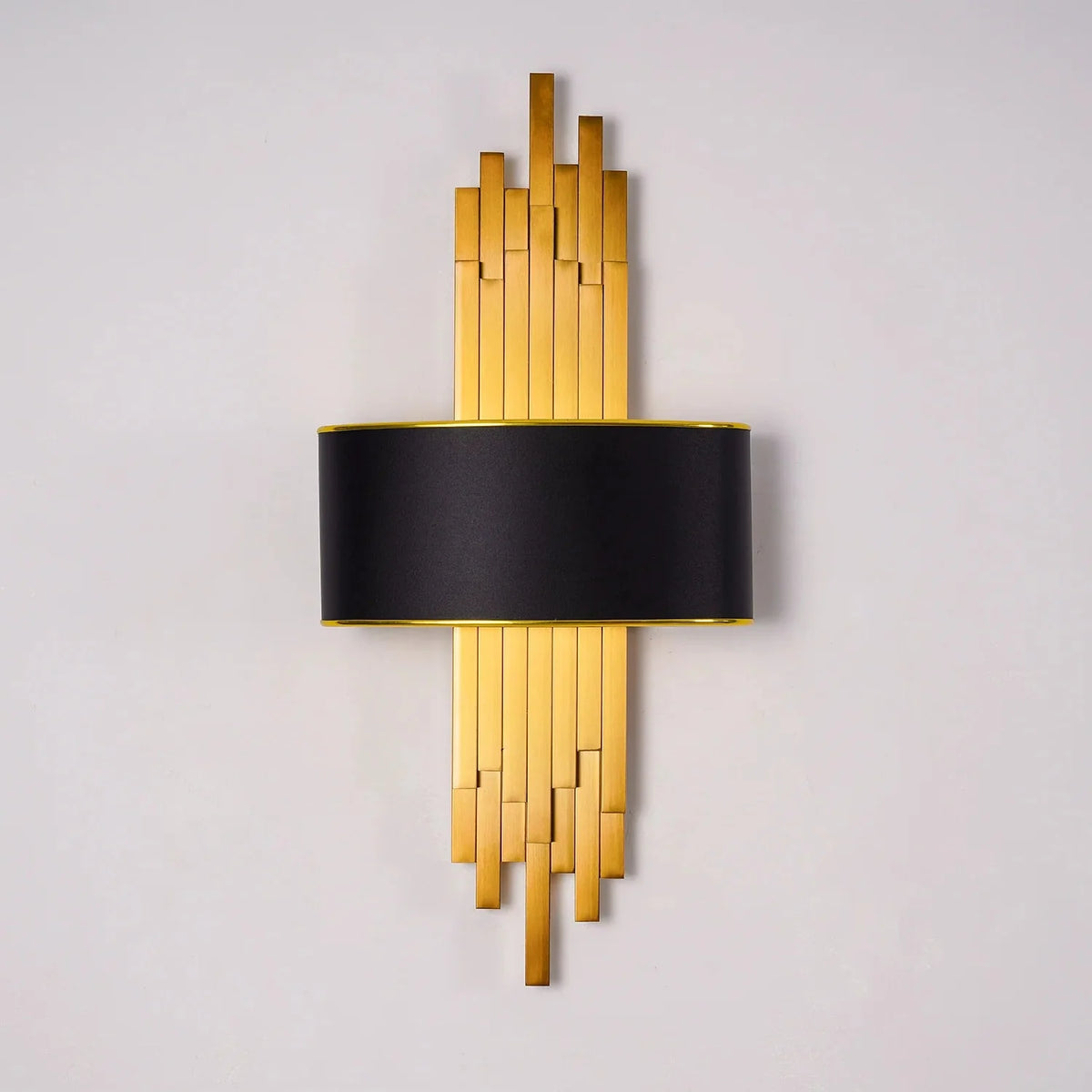 Kinkiet Art Deco z Złotymi Rurkami i Półotwartym Kloszem - 15
