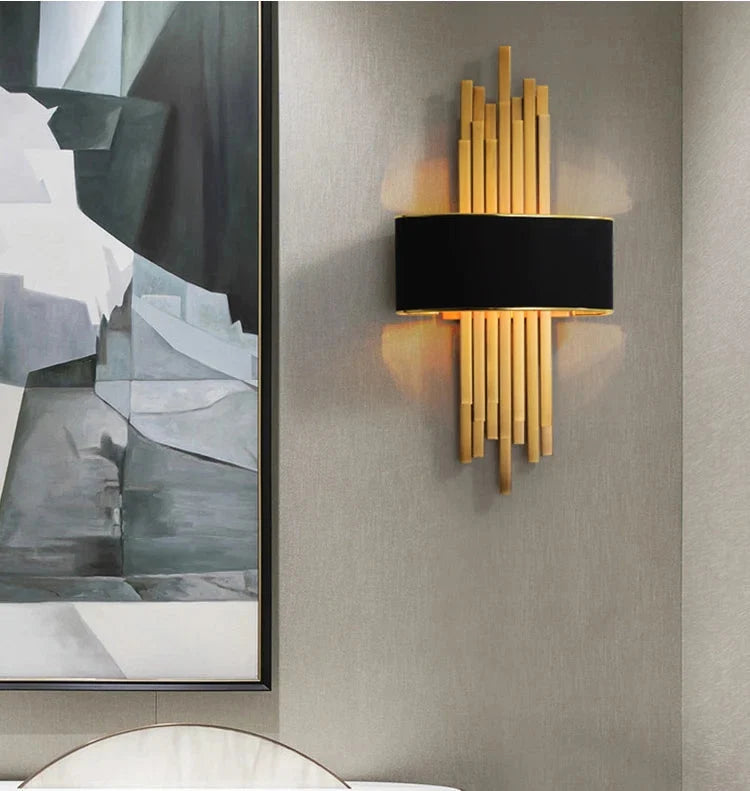Kinkiet Art Deco z Złotymi Rurkami i Półotwartym Kloszem - 26