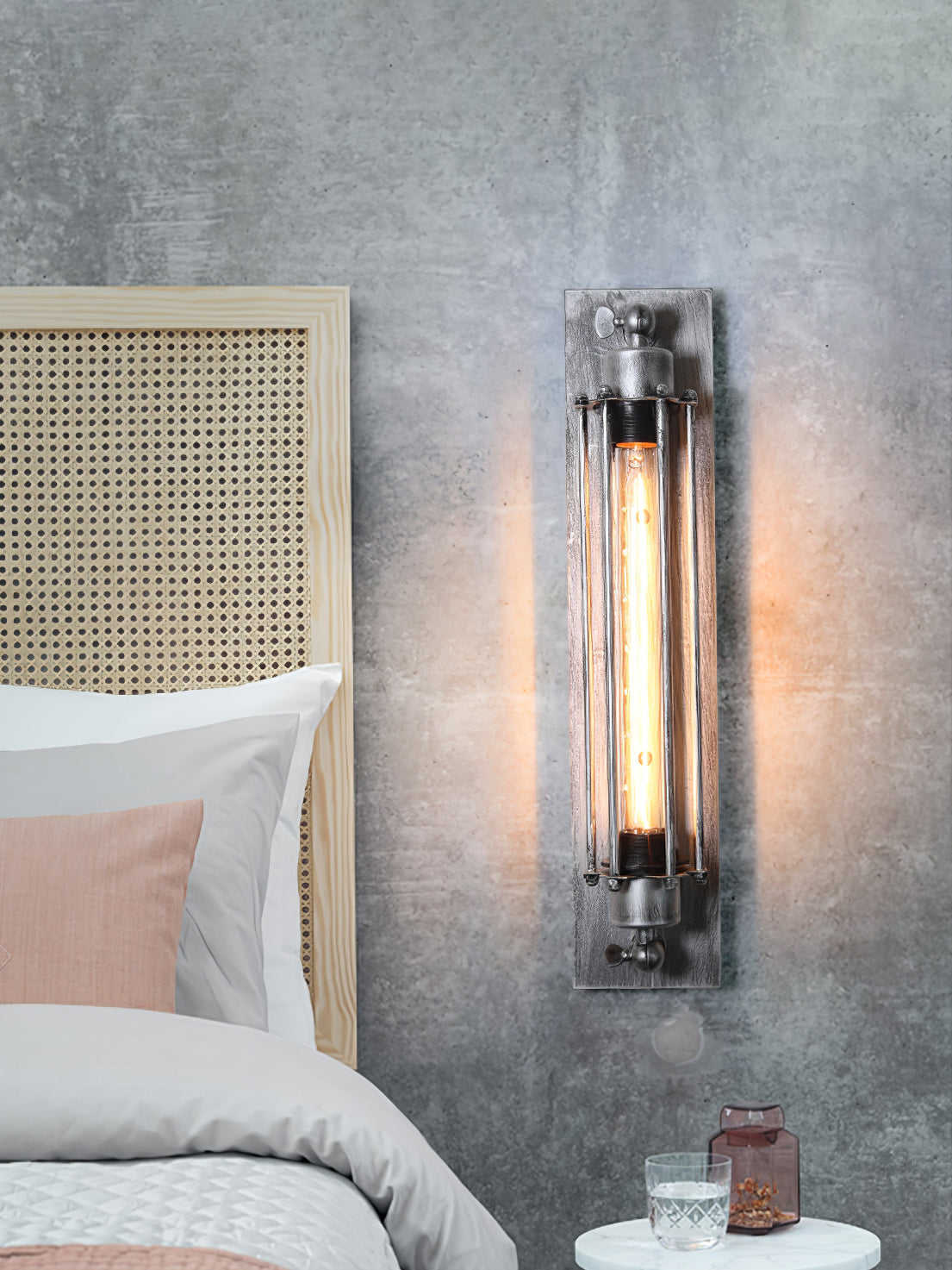 Kinkiet Industrialny z Kloszem w Kształcie Rury i Żarówką Edison - 9