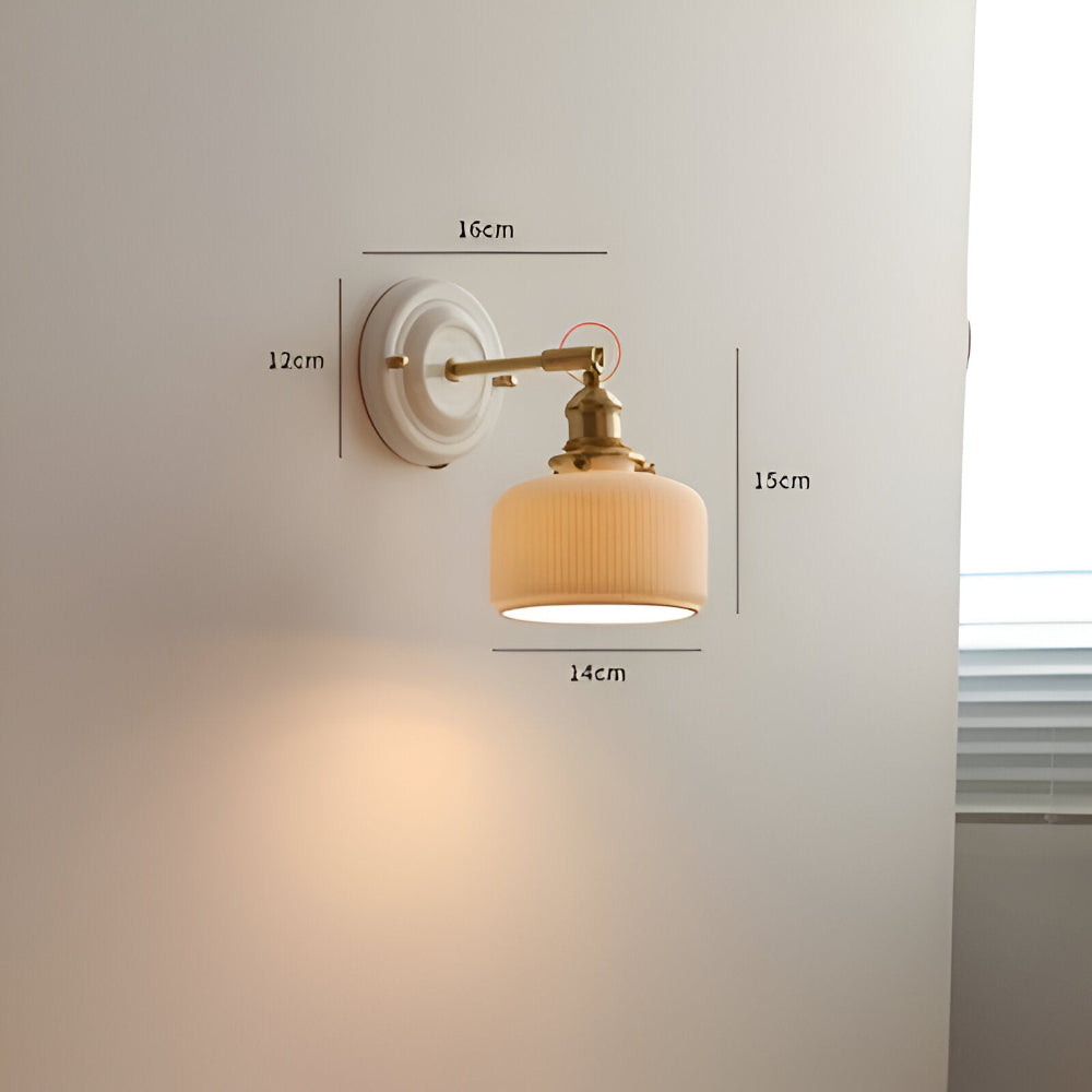 Kinkiet Rustykalny z Ceramicznym Kloszem i Mosiężnym Ramieniem - 13