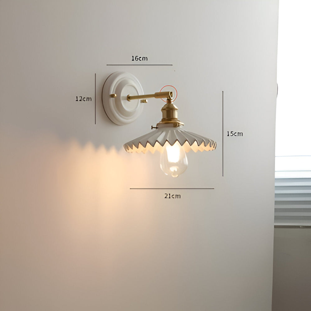 Kinkiet Rustykalny z Ceramicznym Kloszem i Mosiężnym Ramieniem - 5