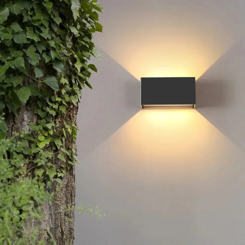 Kinkiet Minimalistyczny LED z Oświetleniem Góra-Dół - 4