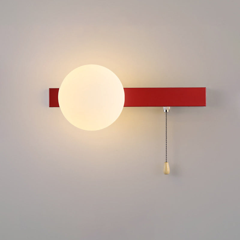 Kinkiet Minimalistyczny z Kulistym Szklanym Kloszem i Sznurkiem - Czerwony