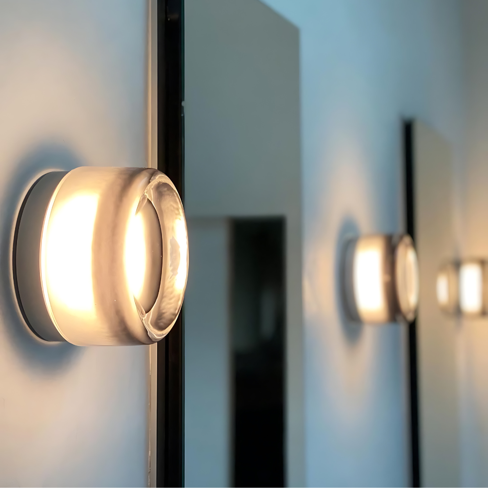 Kinkiet Minimalistyczny ze Szklanym Kloszem i Zintegrowanym LED