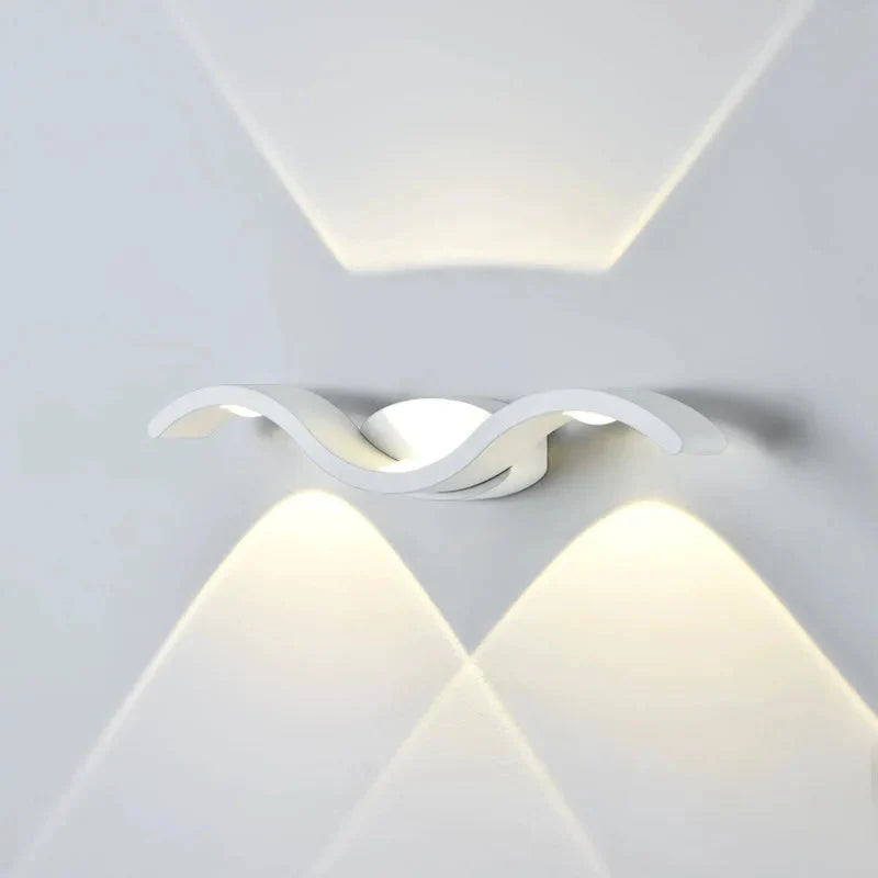 Kinkiet Nowoczesny LED z Falistym Designem - 5