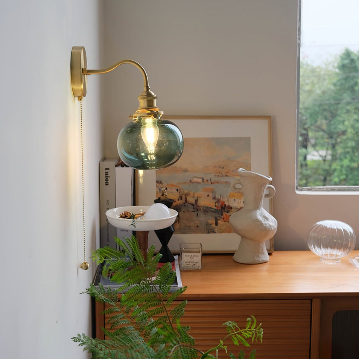 Kinkiet Vintage z Mosiężnym Ramieniem i Szklanym Kloszem - 6